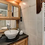 Daire Apartment Staddon, Alpes Agency, Central Chamonix, Sleeps 4-6 *
