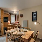 Apartment Staddon, Alpes Agency, Central Chamonix, Sleeps 4-6 Apartment
