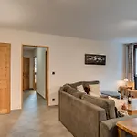 Apartment Staddon, Alpes Agency, Central Chamonix, Sleeps 4-6 Chamonix