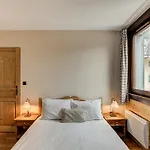 Apartment Staddon, Alpes Agency, Central Chamonix, Sleeps 4-6 Chamonix