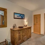 Apartment Staddon, Alpes Agency, Central Chamonix, Sleeps 4-6 Apartament